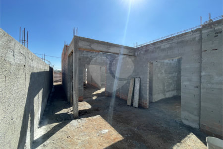 Casa à venda com 3 quartos, sendo 1 suíte, no condomínio Tivolli Residencial, Itapetininga - SP