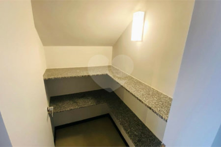 Casa à venda com 3 suítes no condomínio Euroville II, Bragança Paulista - SP
