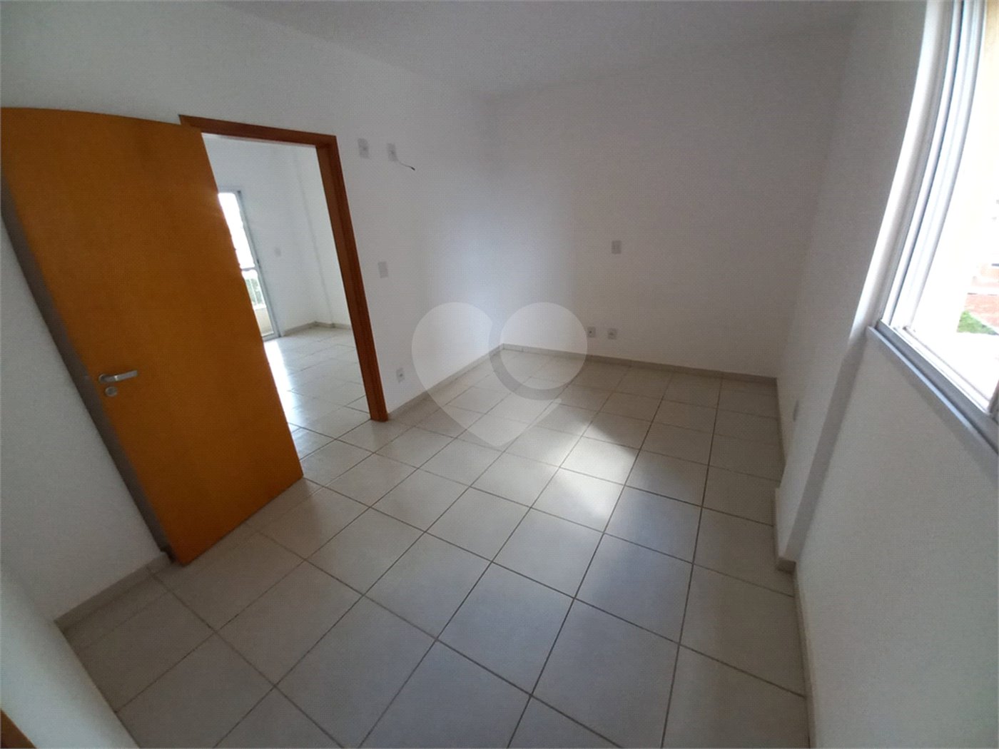 Apartamento no Condomínio Veneza