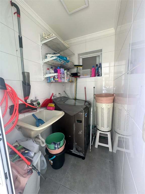 Sobrado à venda com 3 quartos, sendo 1 suíte, em Vila Nivi, São Paulo, SP