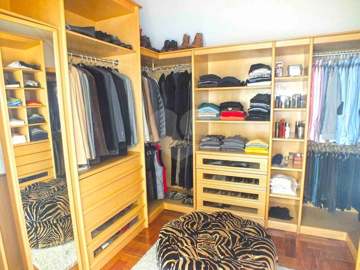 Casa à venda com 5 suítes no condomínio Vilaggio Monte Alegre, São Paulo - SP