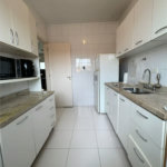 Casa à venda com 3 quartos, sendo 1 suíte, no condomínio New Village, Cotia - SP