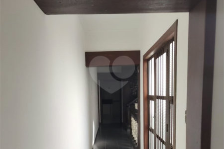 Sobrado à venda com 2 quartos, sendo 1 suíte, em Parque das Rosas, Itu, SP