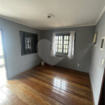 Casa à venda com 5 quartos, sendo 3 suítes, no condomínio Recanto das Palmeiras, Rio de Janeiro - RJ
