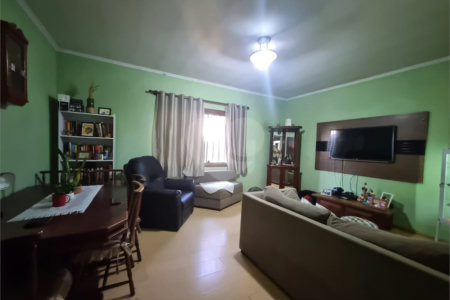 Casa à venda com 4 quartos, sendo 1 suíte,  em Jardim Guarujá, Sorocaba, SP