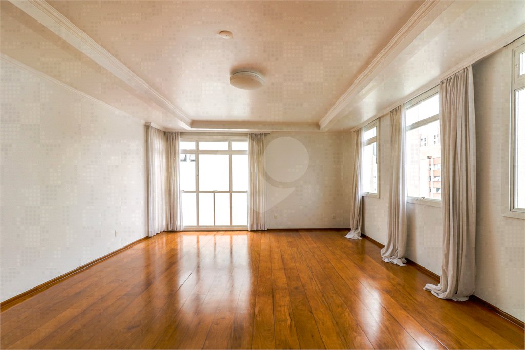 Apartamento à venda com 4 quartos, sendo 1 suíte, em Jardim Paulista, São Paulo, SP