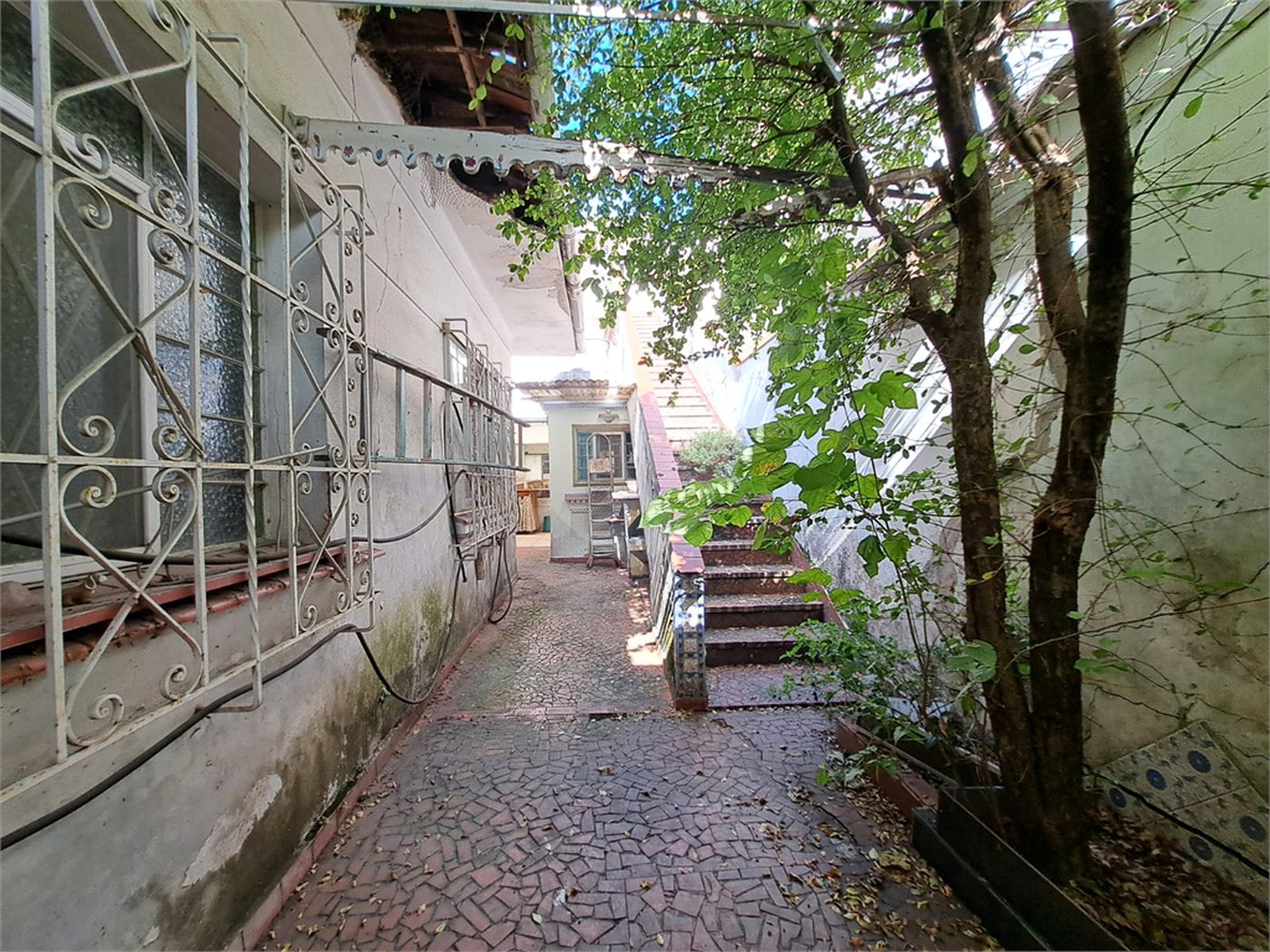 Casa à venda com 3 quartos, sendo 1 suíte, em Vila Constança, São Paulo, SP