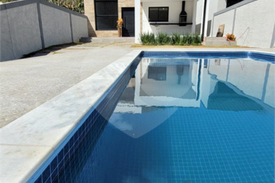 Casa à venda com 3 quartos, sendo 1 suíte, em Pedra Vermelha (terra Preta), Mairiporã, SP