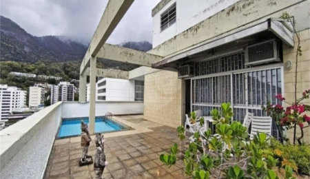 Cobertura à venda com 4 quartos, sendo 1 suíte,  em Tijuca, Rio de Janeiro, RJ