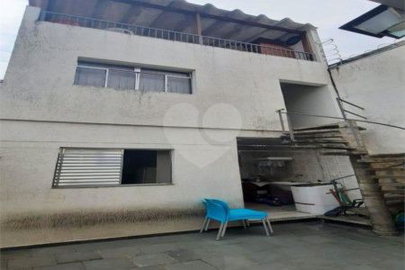 Sobrado à venda com 4 quartos, sendo 1 suíte, em Vila Marari, São Paulo, SP