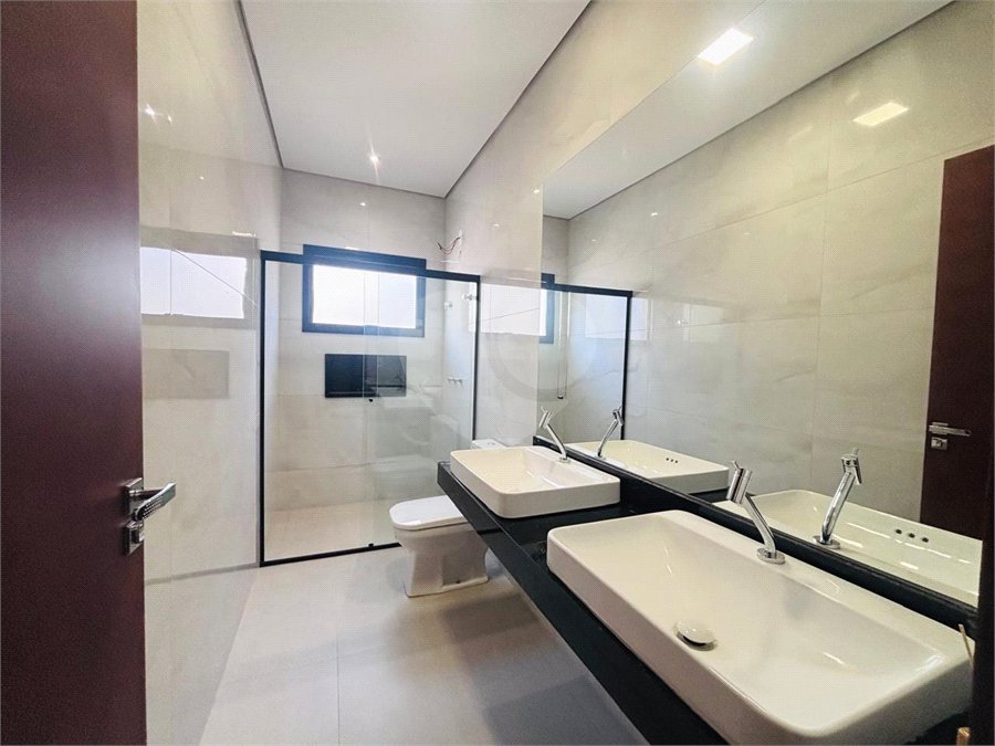 Casa à venda com 3 suítes no condomínio Residencial Chácara Ondina, Sorocaba - SP