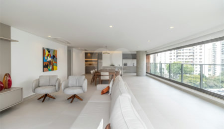 Apartamento à venda com 3 suítes em Campo Belo, São Paulo, SP