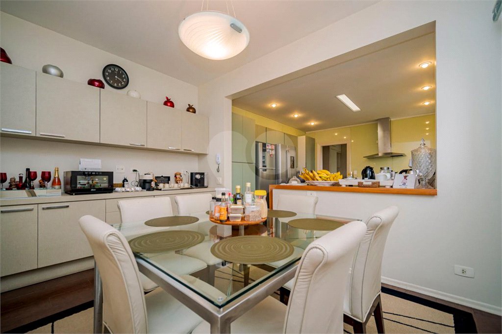 Apartamento à venda com 4 quartos, sendo 2 suítes,  em Vila Suzana, São Paulo, SP