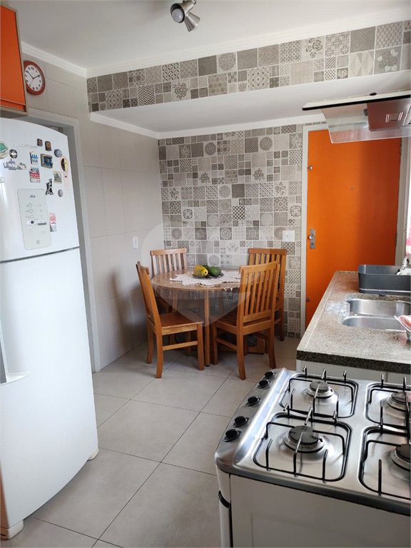 Apartamento à venda com 3 quartos, sendo 1 suíte,  em Vila Adyana, São José dos Campos, SP