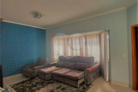 Casa à venda com 5 quartos, sendo 1 suíte, em Jardim Shangri-lá, Atibaia, SP