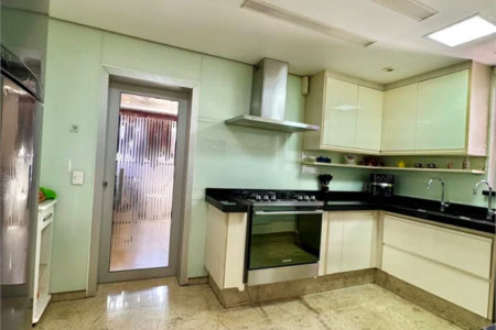 Apartamento à venda com 4 suítes em Vila Suzana, São Paulo, SP