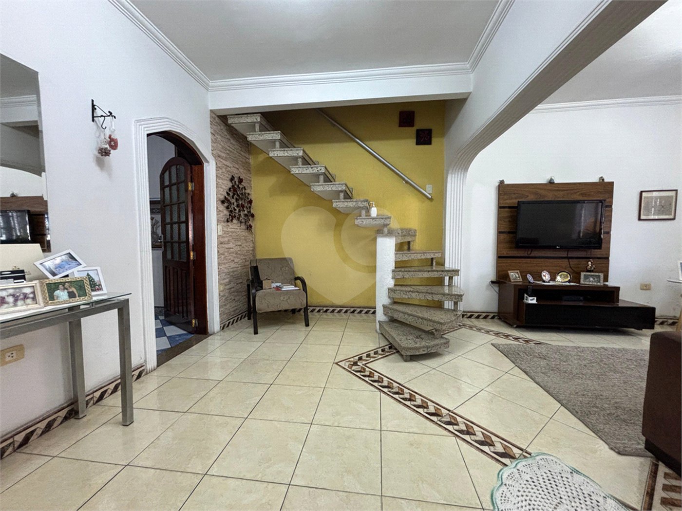 Casa à venda com 3 quartos, sendo 1 suíte, em Vila Galvão, Guarulhos, SP