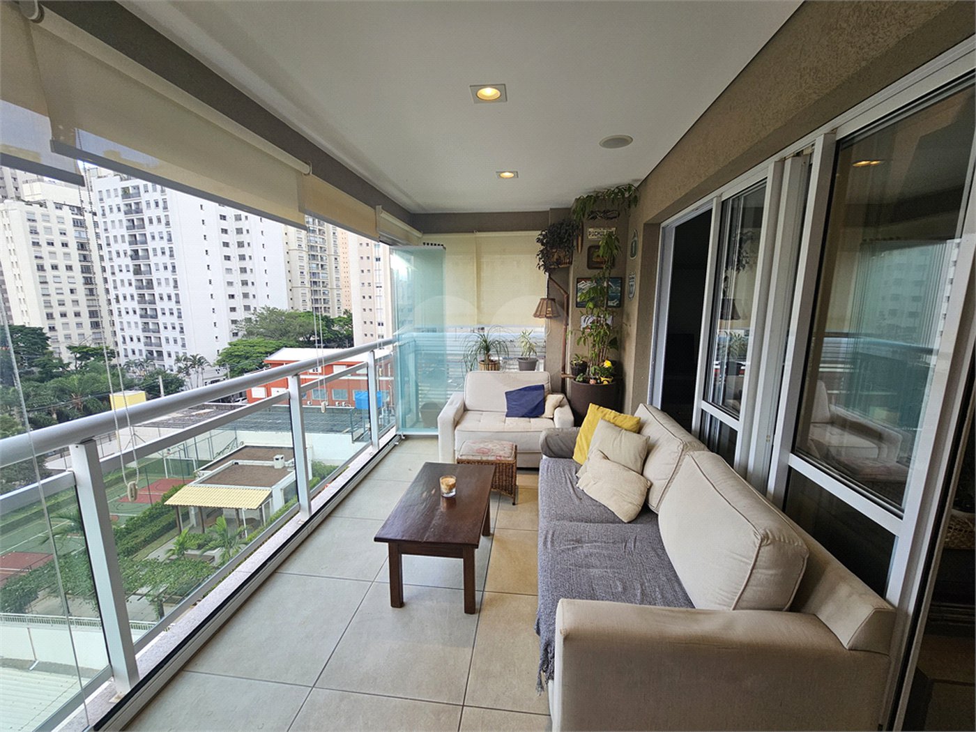 Apartamento para alugar com 2 quartos, sendo 1 suíte,  em Jardim das Acácias, São Paulo, SP