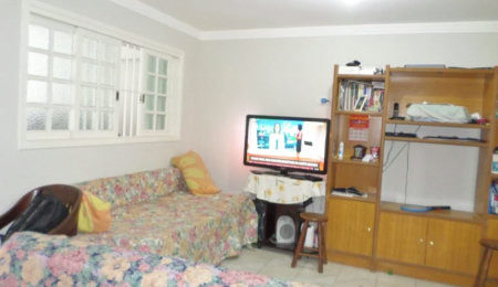 Casa à venda com 6 quartos, sendo 2 suítes,  em Vila Universitária, São Paulo, SP