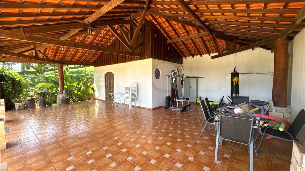Sítio à venda com 4 quartos, sendo 2 suítes,  em Sorocamirim (canguera), São Roque, SP