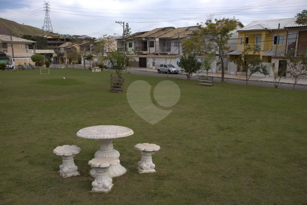 Casa à venda com 3 quartos, sendo 1 suíte, no condomínio Village da Posse, Rio de Janeiro - RJ