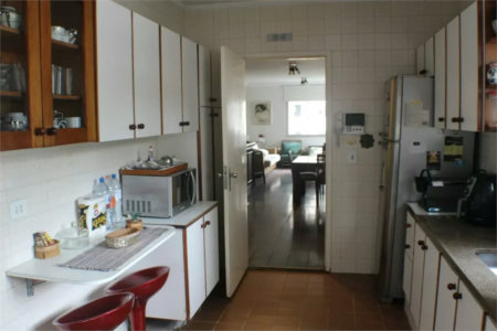 Apartamento à venda com 3 quartos, sendo 1 suíte, em Vila Andrade, São Paulo, SP
