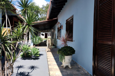 Casa à venda com 5 quartos, sendo 4 suítes, no condomínio Chácaras Flórida, Itu - SP