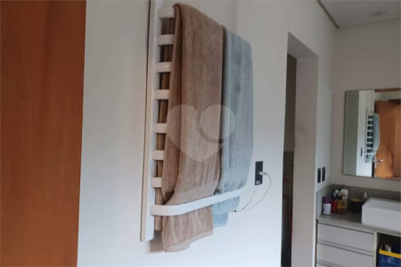 Casa Térrea à venda com 3 suítes em Alto da Boa Vista, São Paulo, SP