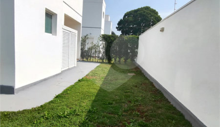 Casa de Vila à venda com 3 quartos, sendo 1 suíte, em Loteamento Jardim Morumbi, Atibaia, SP