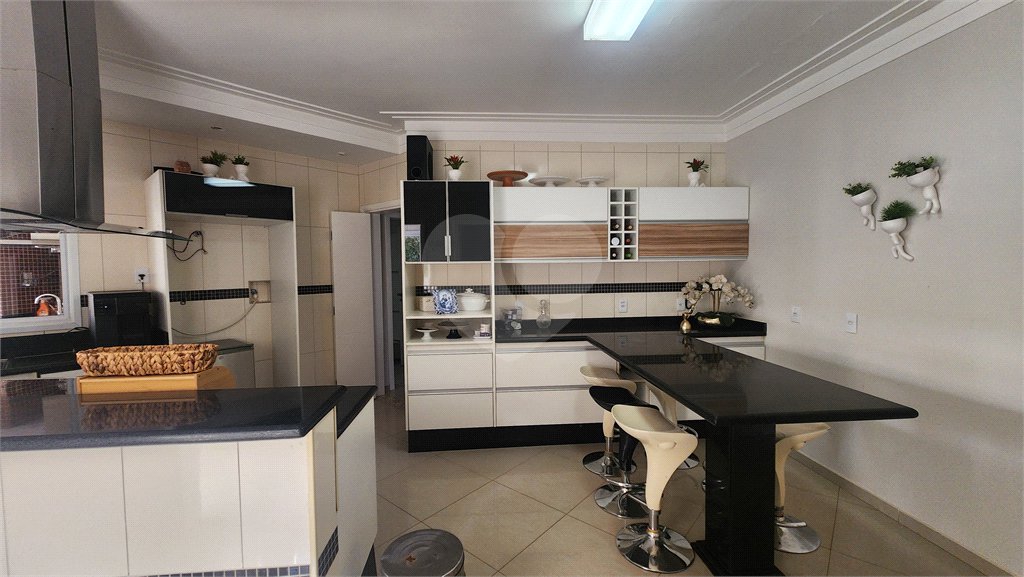 Casa à venda com 3 suítes no condomínio Vivendas do Lago, Sorocaba - SP
