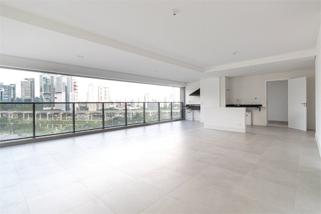 Apartamento à venda com 2 suítes em Jardim Morumbi, São Paulo, SP