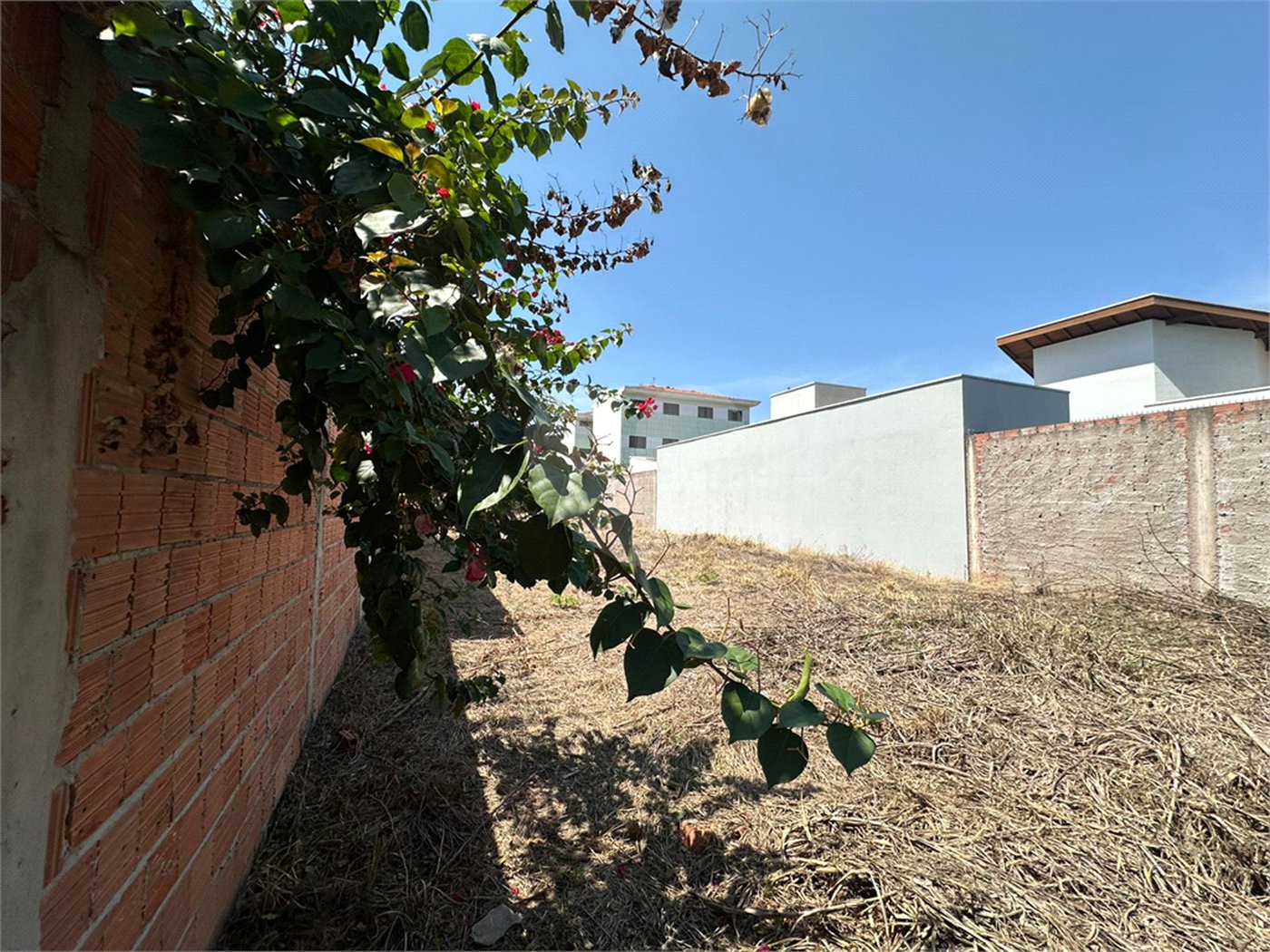 Terreno a venda na Vila Brasília