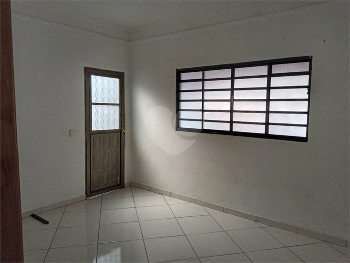Casa para venda localizada no Jardim Medeiros