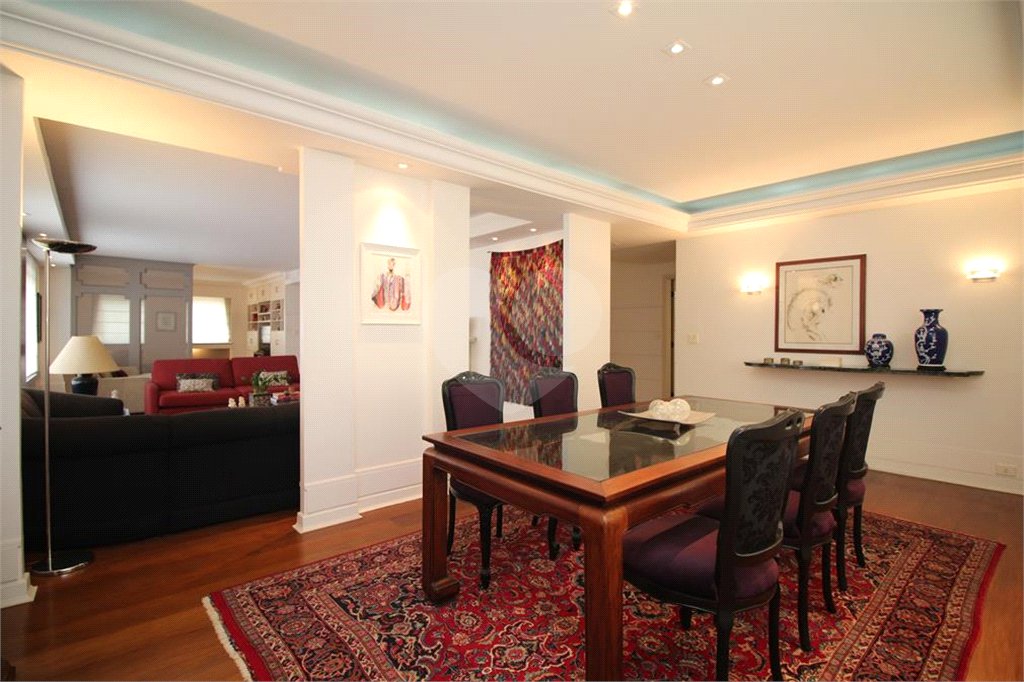 Casa à venda com 6 quartos, sendo 1 suíte, em Brooklin, São Paulo, SP