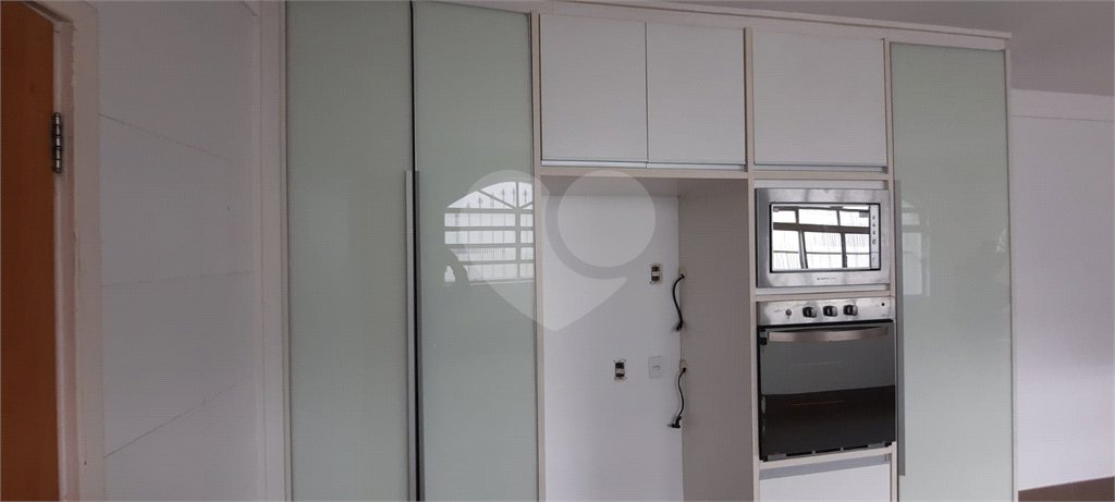 Sobrado à venda com 3 quartos, sendo 1 suíte, em Vila Firmiano Pinto, São Paulo, SP