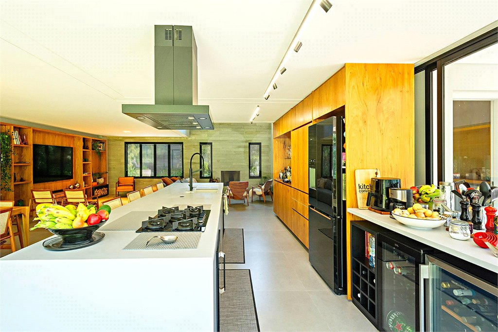 Casa à venda com 3 suítes no condomínio Reserva 8, São Paulo - SP