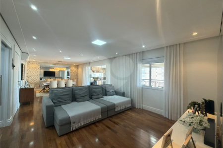 Apartamento à venda com 3 suítes em Jardim Marajoara, São Paulo, SP