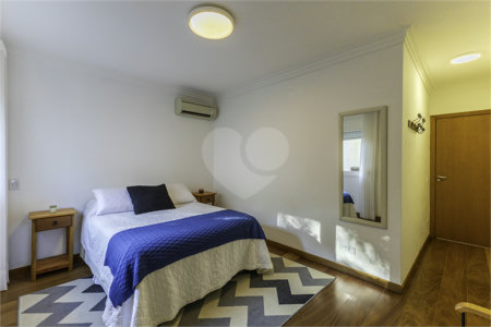 Sobrado à venda com 3 quartos, sendo 1 suíte, em Vila Ipojuca, São Paulo, SP