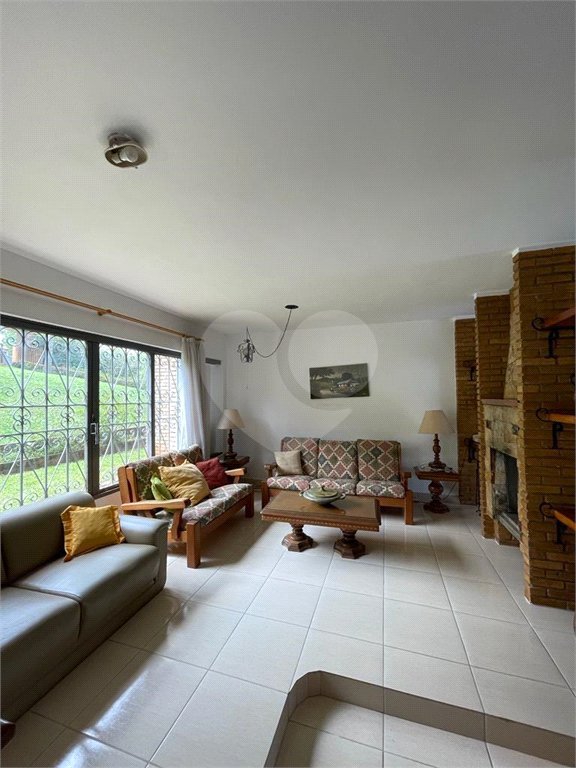 Sítio à venda com 3 quartos, sendo 1 suíte, em Jardim Estância Brasil, Atibaia, SP