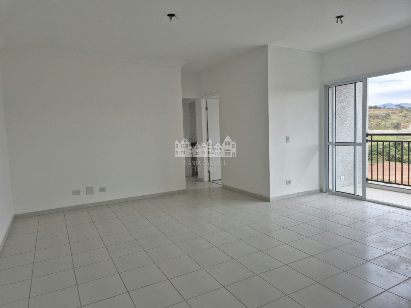 Apartamento para alugar com 3 quartos, sendo 1 suíte, em Jardim das Palmeiras, Atibaia, SP