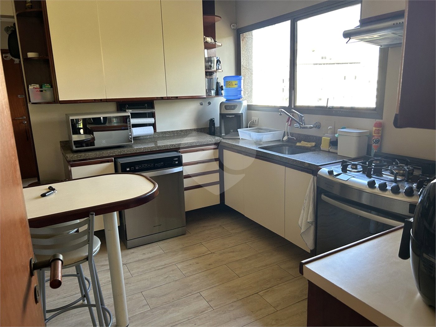 Apartamento à venda com 4 quartos, sendo 2 suítes,  em Paineiras do Morumbi, São Paulo, SP