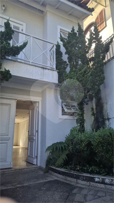Sobrado à venda com 4 quartos, sendo 2 suítes, em Jardim Virginia Bianca, São Paulo, SP