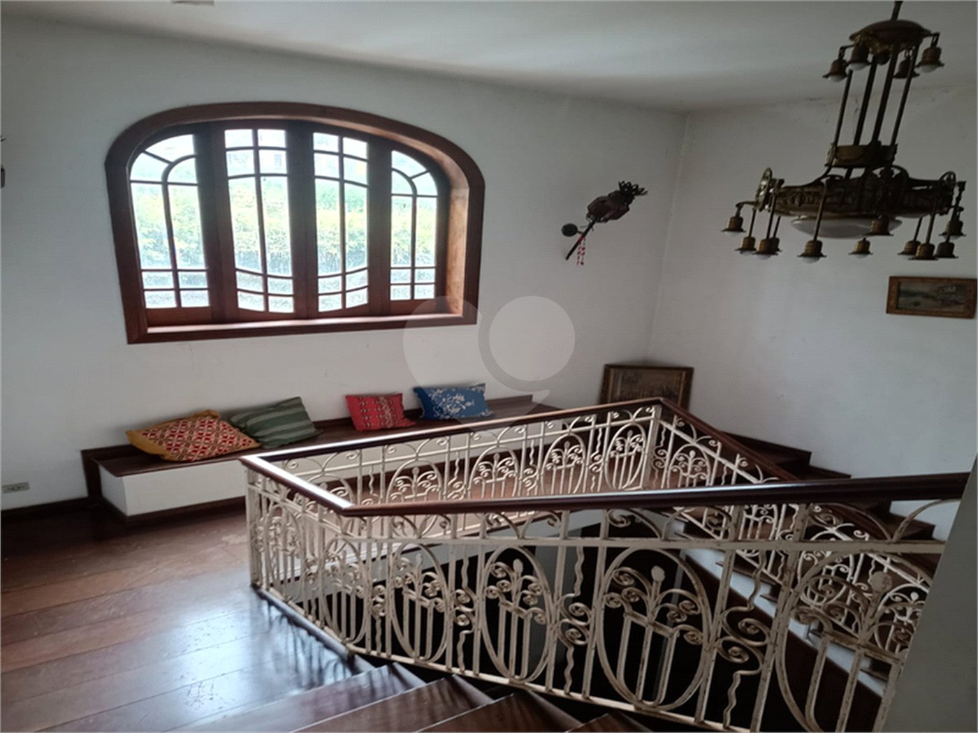 Casa à venda com 4 quartos, sendo 2 suítes, no condomínio Associação Reserva das Hortênsias, Mairiporã - SP