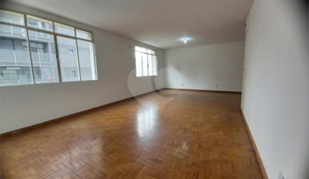 Apartamento à venda com 3 quartos, sendo 1 suíte,  em Pinheiros, São Paulo, SP