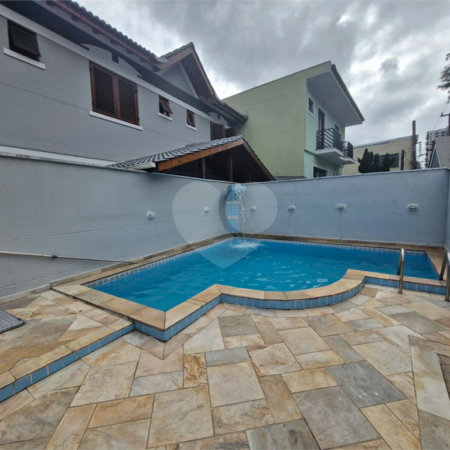 Casa à venda com 3 suítes no condomínio Residencial Jardim França, São Paulo - SP