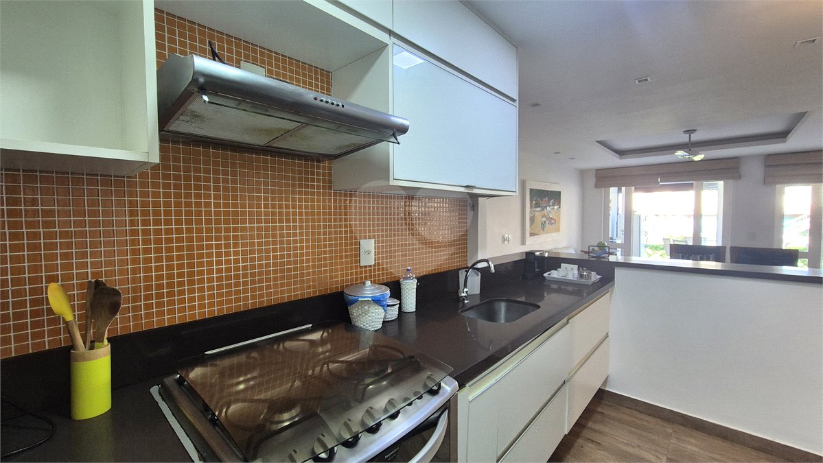 Casa em condomínio à venda com 3 quartos, sendo 2 suítes, em Geribá, Armação dos Búzios, RJ