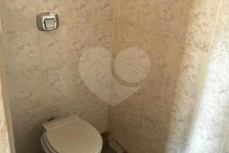 Sobrado para alugar com 4 quartos, sendo 2 suítes,  no Centro, Três Lagoas, MS