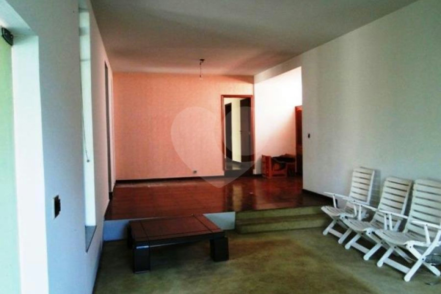 Sobrado à venda com 3 quartos, sendo 1 suíte, em Tremembé, São Paulo, SP