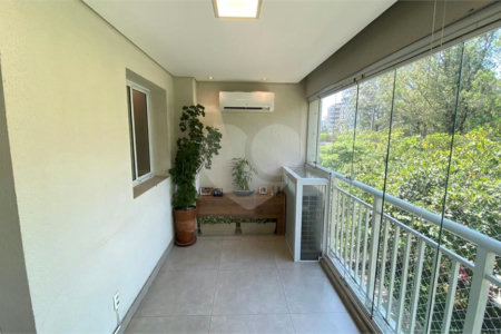 Apartamento à venda com 3 quartos, sendo 1 suíte, em Vila Andrade, São Paulo, SP