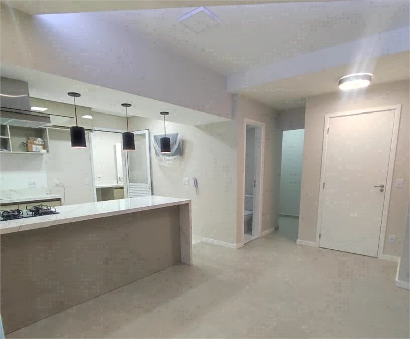 Apartamento à venda com 3 quartos, sendo 2 suítes,  em Jardim Arpoador, São Paulo, SP
